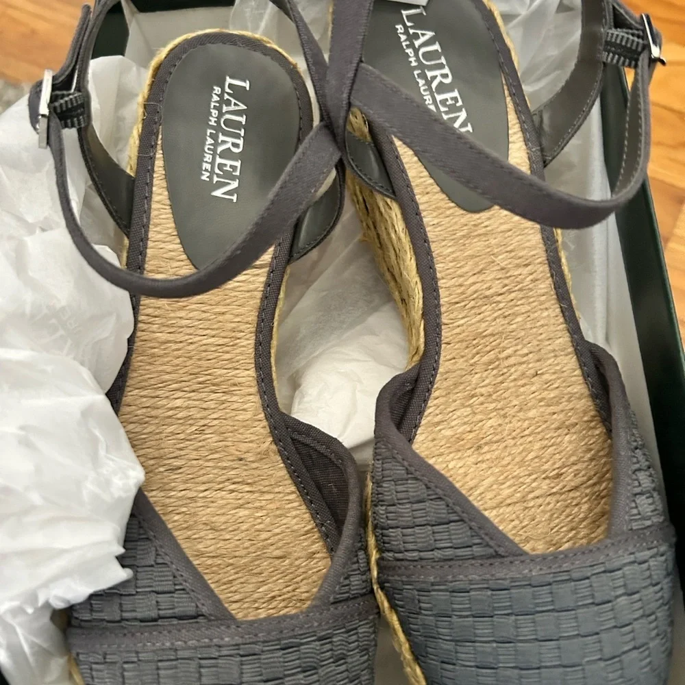 Lauren Ralph Lauren Charcoal Woven Sandals. Size 8